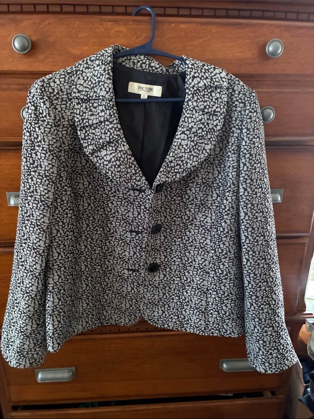 Jones Studio Black and White Patterned Blazer